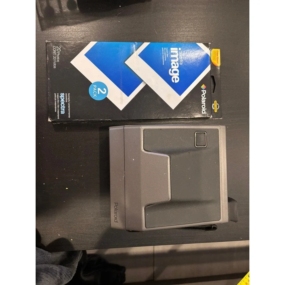 Polaroid Spectra System Instant Film Camera Quintic Lens Autofocus with Film Box